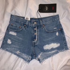 LEVI’S 501 Mid-rise Jean Shorts